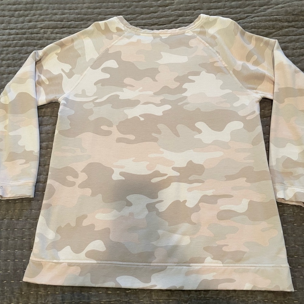 Stella & Dot camo sweatshirt with zippered sides